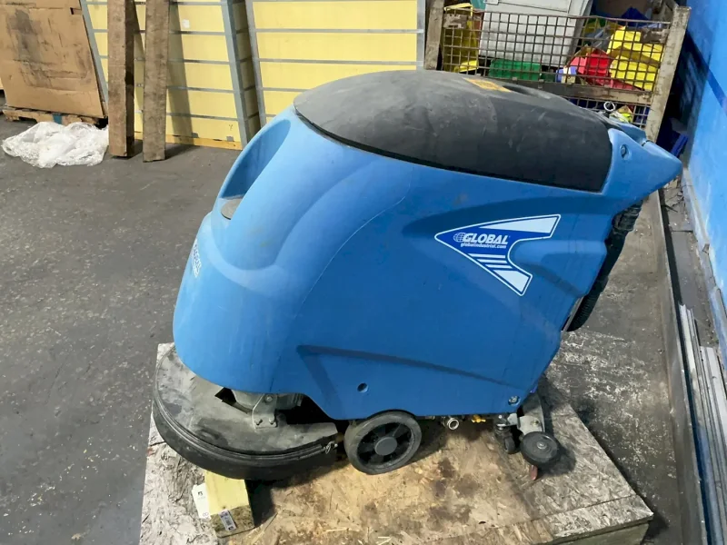 GLOBAL INDUSTRIAL FLOOR SCRUBBER DRYER  -  261990