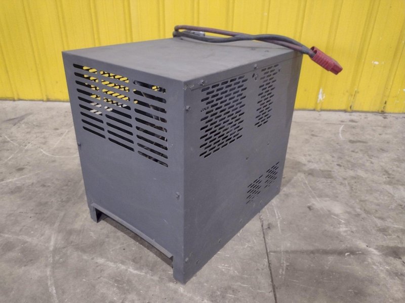 EXIDE WORKHOG GOLD MODEL #WG1-12-865 FORKLIFT BATTERY CHARGER: YOBRO #25429