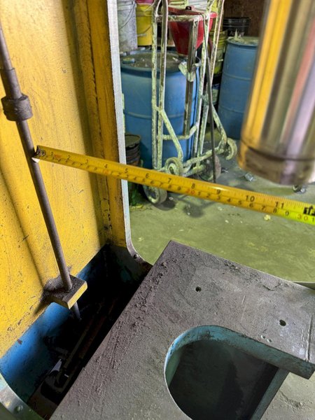 Denison C frame type hydraulic press nsn with 10 hp pump, 18&quot; x 12&quot; table, 2.5&quot; ram with 12&quot; travel, 10&quot; throat