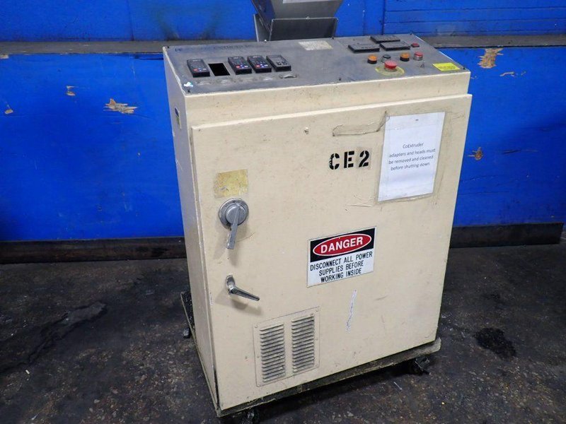 NOVATEC 18" X 18" X 21" EXTRUDER
