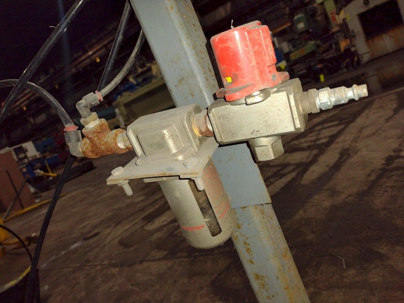 48" DIXIE MACHINE AIR OPERATED PANEL CROP SHEAR: YOBRO #24966