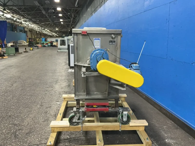 S. HOWES RIBBON BLENDER  -  ES-244
