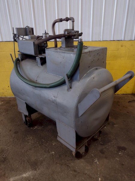 VACUUM PUMP WITH ACCUMULATOR TANK ON WHEELS: STOCK 17376