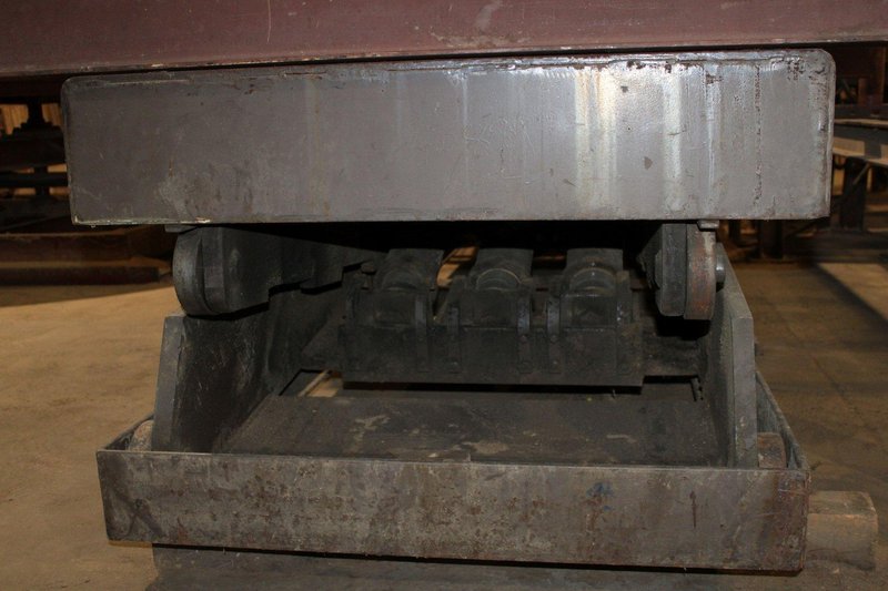 20,000 LBS X 132&quot; X 32&quot; AUTOQUIP HYDRAULIC SCISSOR LIFT PLATFORM TABLE: YOBRO #24422