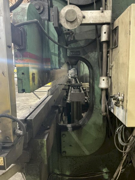 130 TON X 20' ACCURPRESS MODEL #713020 HYDRAULIC PRESS BRAKE: YOBRO #25003