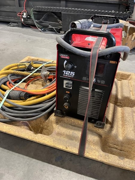 5′ x 10′ Lincoln Electric Torchmate TMX-510 CNC Plasma, 2020 – Lincoln Electric FlexCut 125, 125 Amp, Less than 40 Hours
