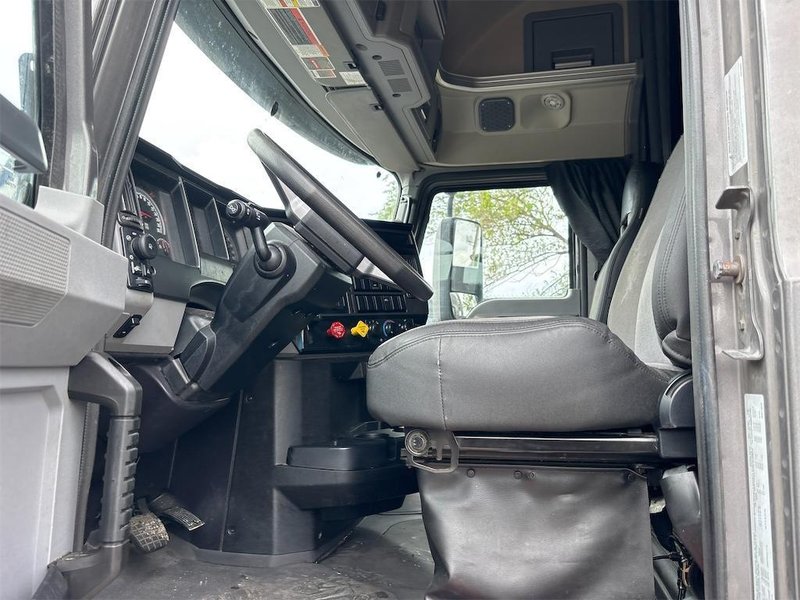 2024 Mack AN64T70 1M1AN4GY9RM040365