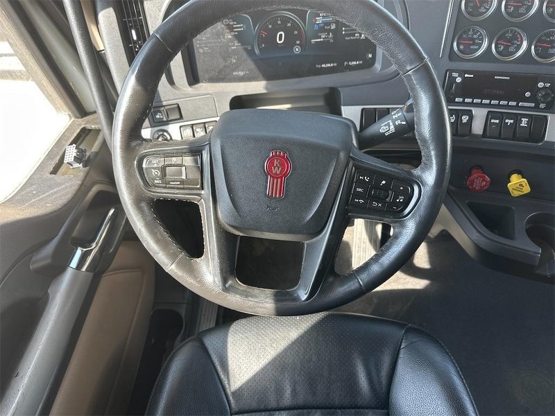 2022 Kenworth T680 1XKYD49X5NJ499897