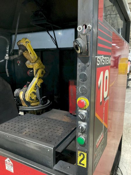 LINCOLN ELECTRIC SYSTEM 10 MIG CELL FANUC ROBOT
