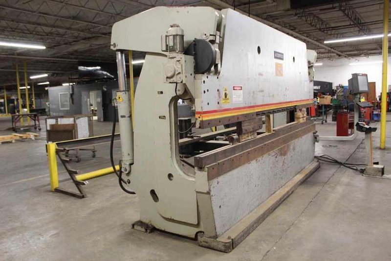 1999 Accurpress 717514 Hydraulic Press Brake (#5368)