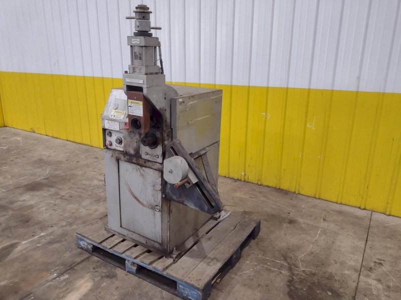 4" TO 24" VICTAULIC MODEL #VE-424-MC HYDRAULIC GROOVER MACHINE: STOCK #22645