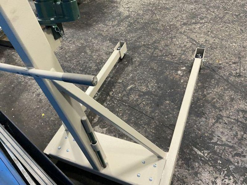 BEECH DESIGN &amp; MANUFACTURING 1000 LBS SHOP CRANE  -  B-1000