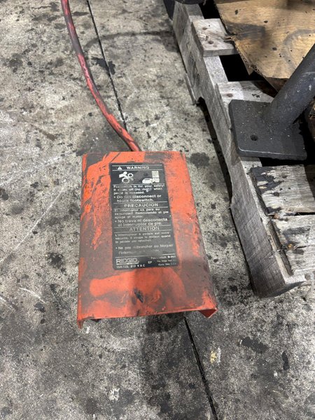 VICTAULIC MODEL #VE272SFS 300 ROLL GROOVING TOOL &amp; RIDGID 300-T2 BASE: STOCK #23120