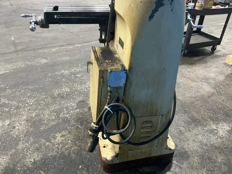 FALCON CHEVALIER MACHINERY INC. 9”X42” VERTICAL MILL  -  FM-3VS