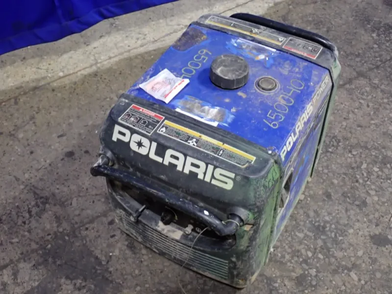 POLARIS 3000 W GENERATOR  -  P3000IE