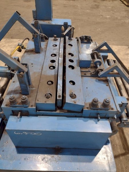 24" COOPER WEYMOUTH 7 ROLL MOTORIZED POWERED COIL STRIP STRAIGHTENER: STOCK #23702