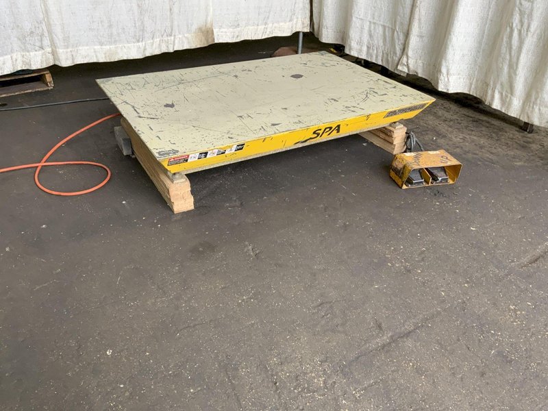 4000 LB SOUTHWORTH HYDRAULIC SCISSOR TABLE: STOCK #80985