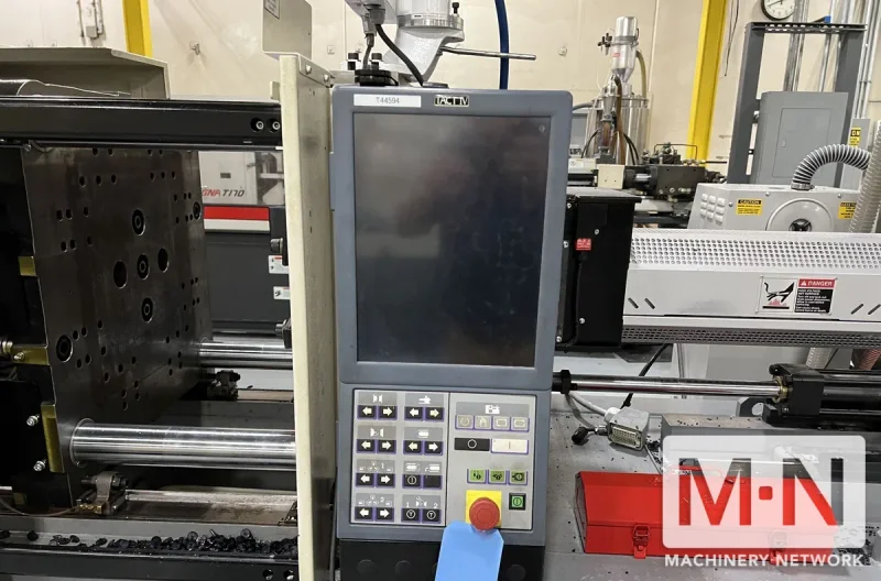 121 TON 3.4 OZ NISSEI MODEL FNX110III-12A INJECTION MOLDING MACHINE MFG 2018