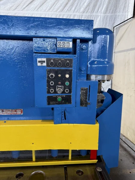 10’ X ¼” PACIFIC MODEL #250B10 HYDRAULIC SHEAR: STOCK #23403