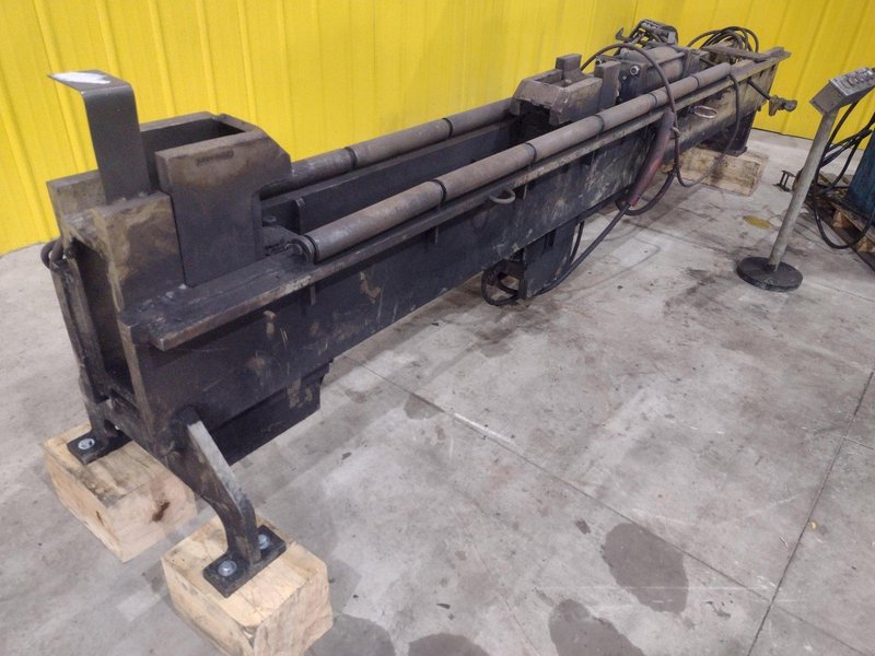 72" WIDE BEAM ENERPAC HYDRAULIC CLAMPING FIT-UP TACKING PRESS, FOR WELDING I-BEAMS: STOCK #20541