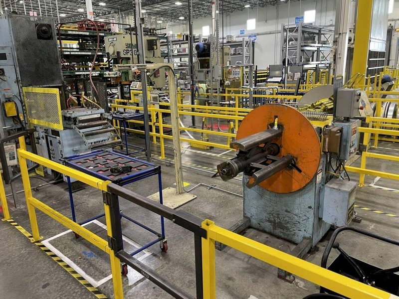 4000 lbs x 18&quot; Wide Air Feeds Inc. Motorized Coil Reel