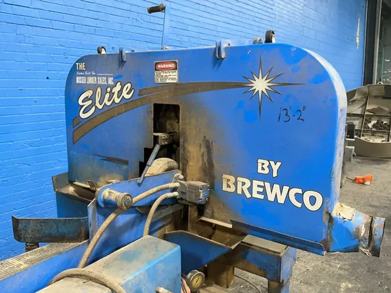 BREWCO INC. 167” CONVEYOR, 30 HP PALLET SAW