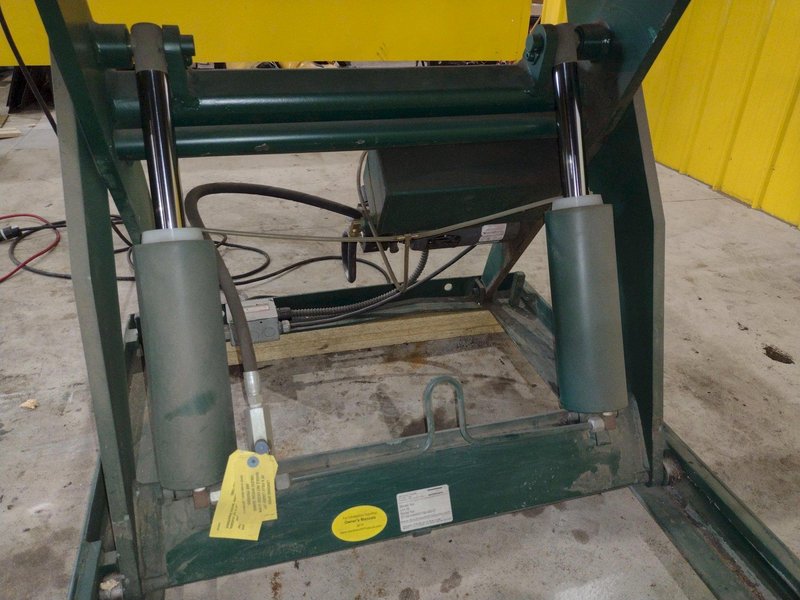 3,500 LBS X 48" X 48" SOUTHWORTH MODEL #LS4-36 HYDRAULIC SCISSOR LIFT TABLE WITH 60X48 ROLLER CONVEYOR TOP, 110 VOLT: STOCK #20924