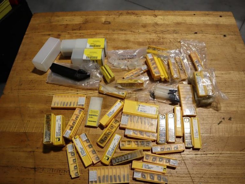 Kennametal Inserts &amp; Toolholders - Assorted- Auction Item