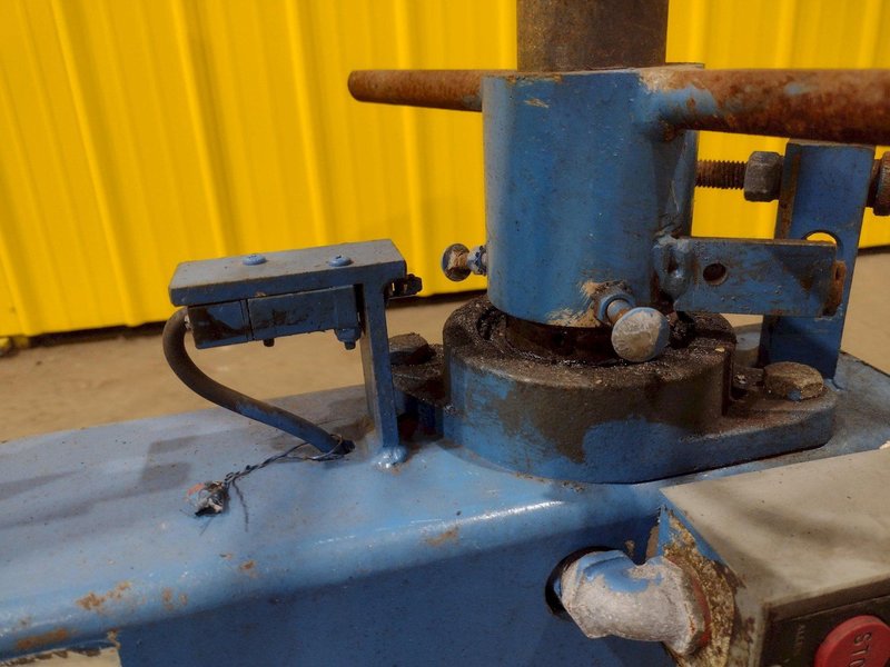 5,500 LBS X 48" AWC (ACCRA-WIRE CONTROLS) MODEL #F-200AF HORIZONTAL PALLET TYPE POWERED DE-COILER REEL: STOCK #19265