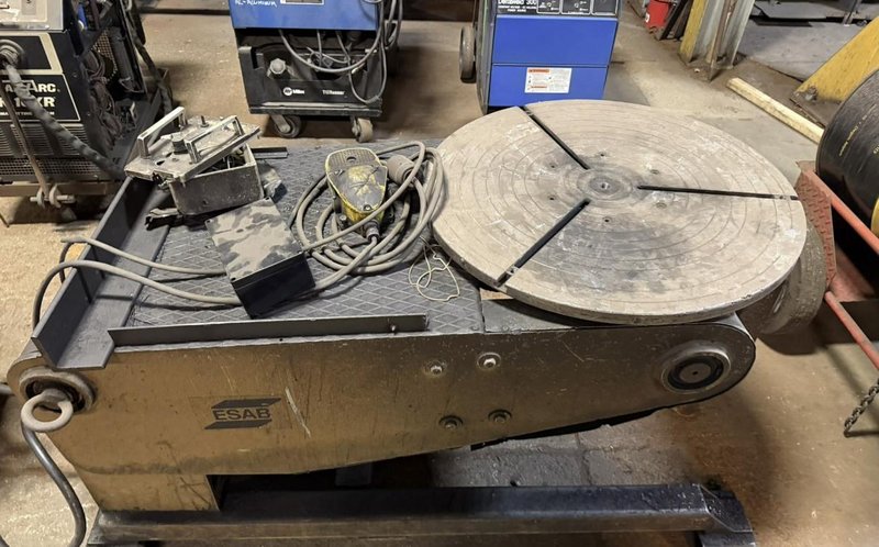 27.5" ESAB WELDING POSITIONER WITH ADJUSTABLE TILT. STOCK # 0545926