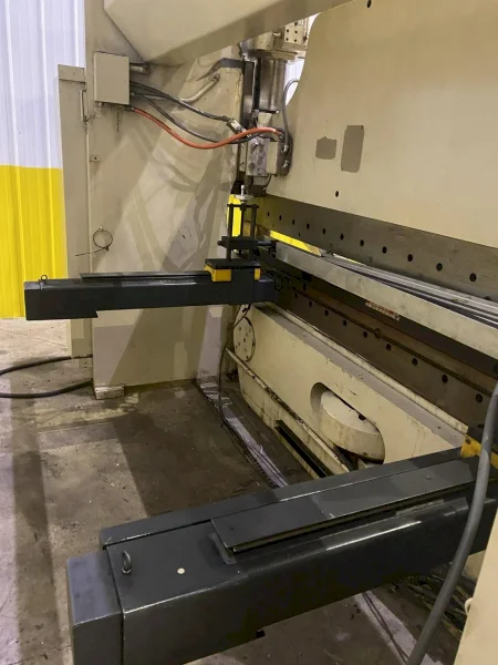 CINCINNATI INC  - Hydraulic Press Brakes