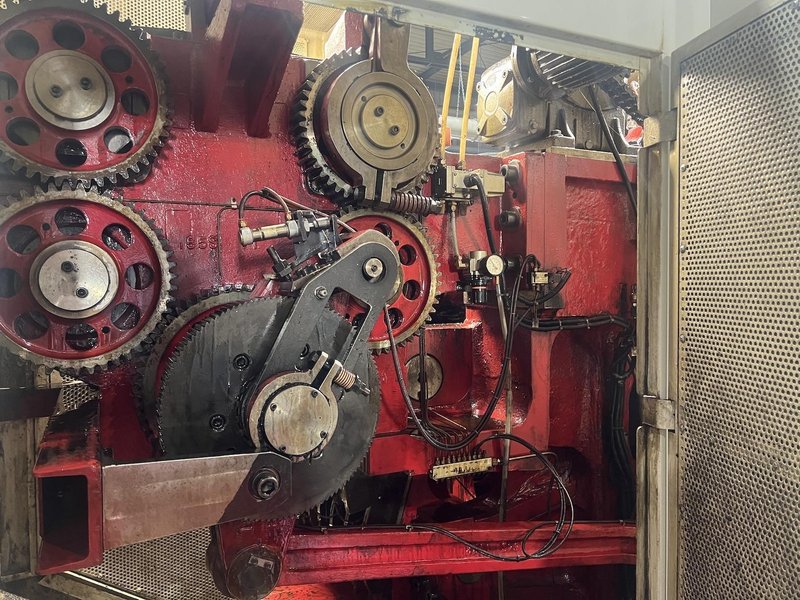 Chun-Zu Model CBP-165S Five Die Bolt Former