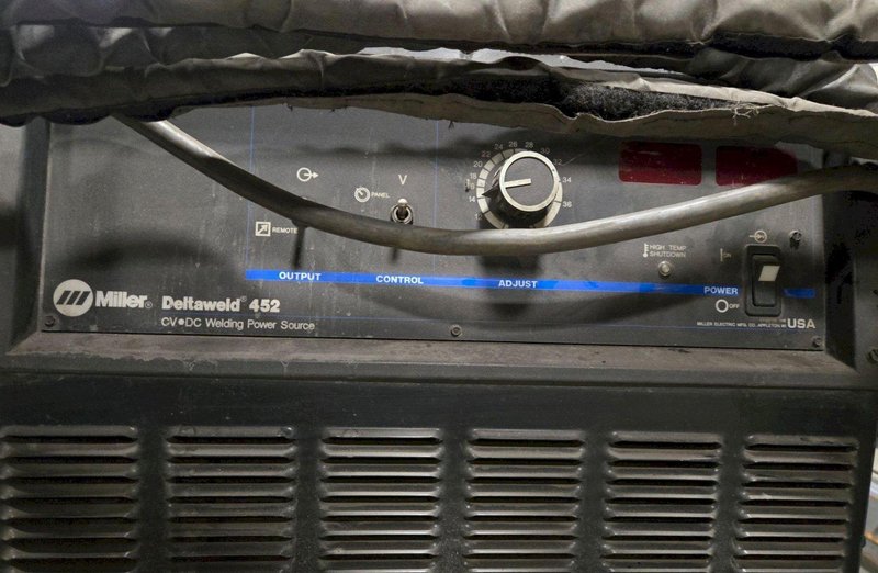 MILLER DELTAWELD 452 WITH WATERMATE 1A COOLING SYSTEM AND  WIRE FEEDER USED