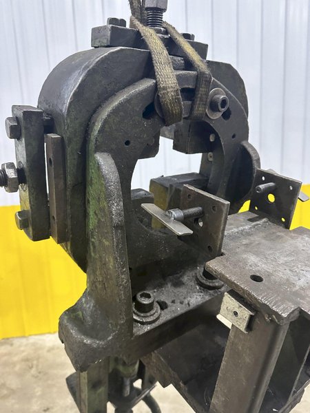 4 ROLL ADJUSTABLE ROLLFORMER STRAIGHTENING TURKSHEAD: STOCK #20631