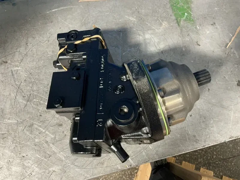 DANFOSS MOTOR TRACK DRIVE  -  51C060-1-RD1B