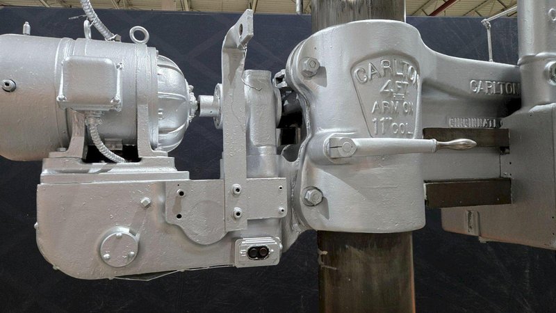 CARLTON 4′ ARM X 11″ COLUMN RADIAL ARM DRILL USED