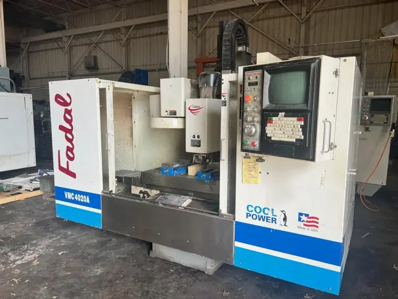 USED FADAL MODEL 4020A VERTICAL MACHINING CENTER YEAR: 1999