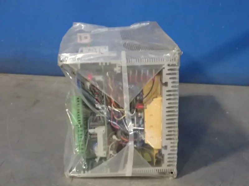 RELIANCE ELECTRIC 26 AMPS AC/DC CONVERTER   -  MAXITRON S-6R 8503