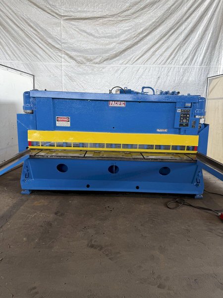 10’ X 1/4" PACIFIC MODEL #250B10 HYDRAULIC SHEAR. STOCK # 0665425