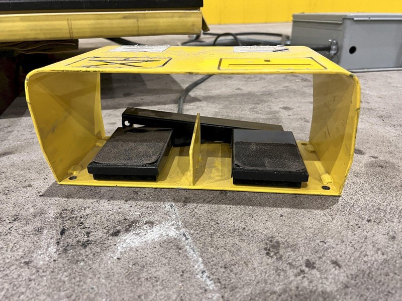 4,000 LB X 72" X 36" SOUTHWORTH MODEL #LS4-36 HYDRALUIC LIFT TABLE WITH ROLLER TOP: STOCK #20902