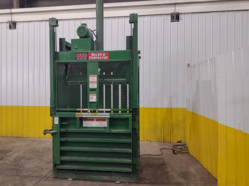 30" X 48" PTR MODEL #3400HD HYDRAULIC VERTICAL BALER: YOBRO #25712