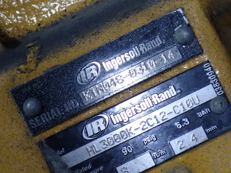 INGERSOLL RAND 3 TONS PNEUMATIC CHAIN HOIST  -  HL3000K-2C12-C10U