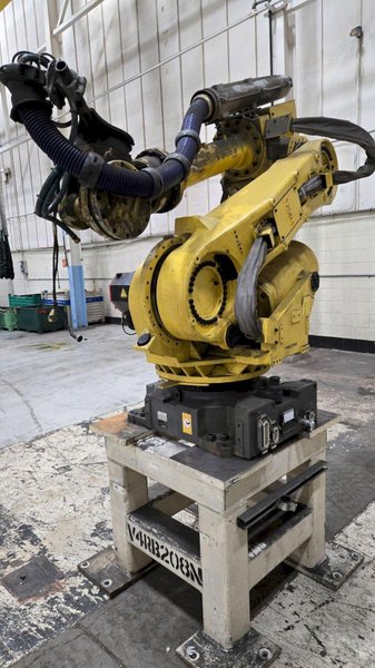 FANUC R2000IB/210F W/ R-30IA Controls USED