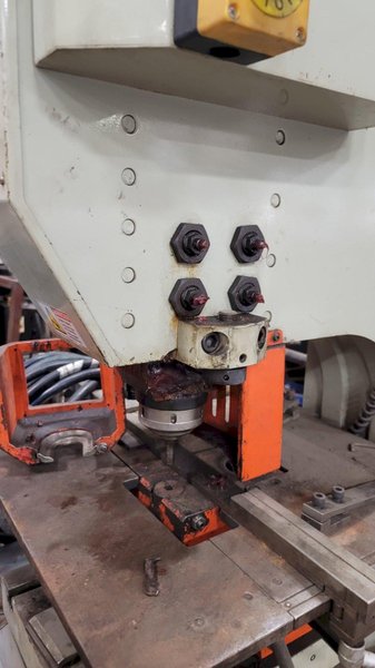 132 Ton Baileigh SW-132 Hydraulic Ironworker-2009, Tooling Included