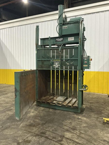 SELCO MODEL V5-HD VERTICAL HYDRAULIC BALER: YOBRO #24583