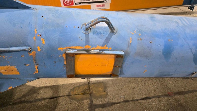 ABELL-HOWE 2 TON JIB CRANE USED