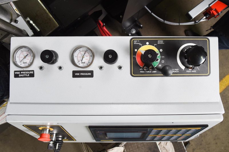 NEW - 18"H x 22"W HYD-MECH V-18APC-60 AUTOMATIC VERTICAL TILT FRAME BAND SAW