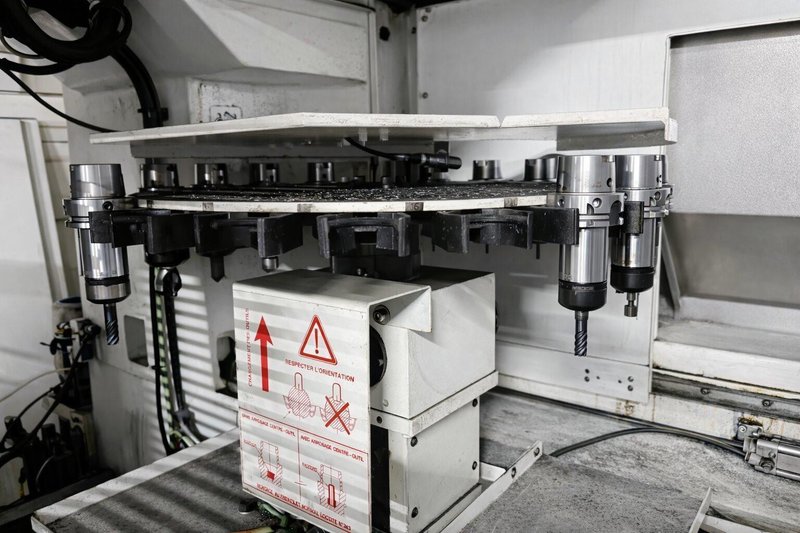 Huron - K3X8F - X: 780 - Y: 700 - Z: 500 mm CNC - 5 axes