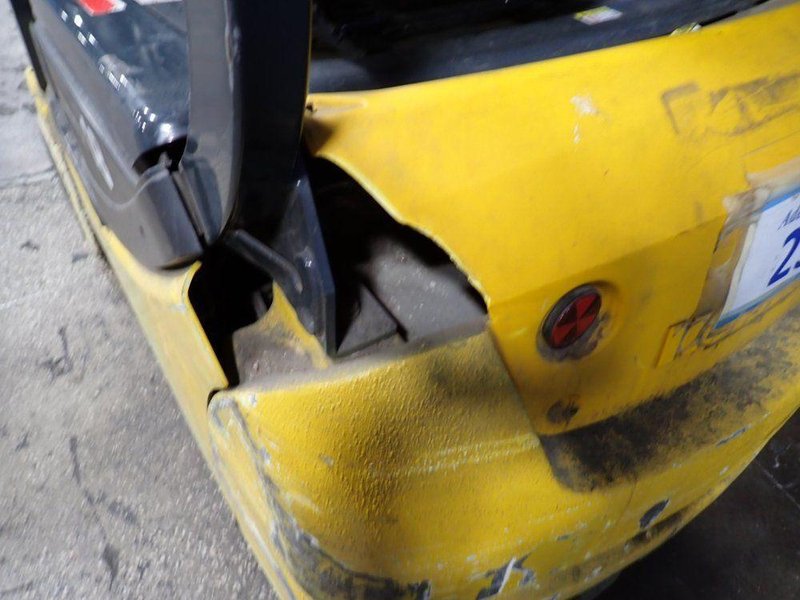 KOMATSU 2600 POUNDS ELECTRIC FORKLIFT  -  FB18MU-12