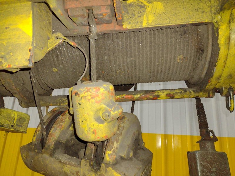 3,000 LB POWERED CABLE HOIST: STOCK #18896